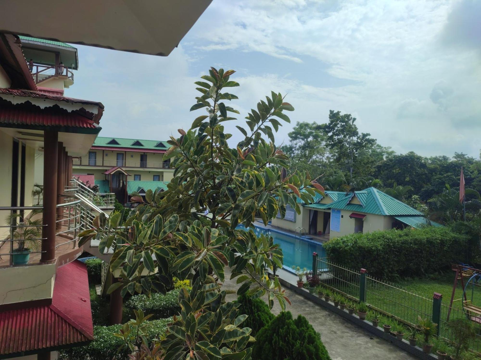 Maa Greenary View - A Holiday Resort Alipur Duar Exterior foto