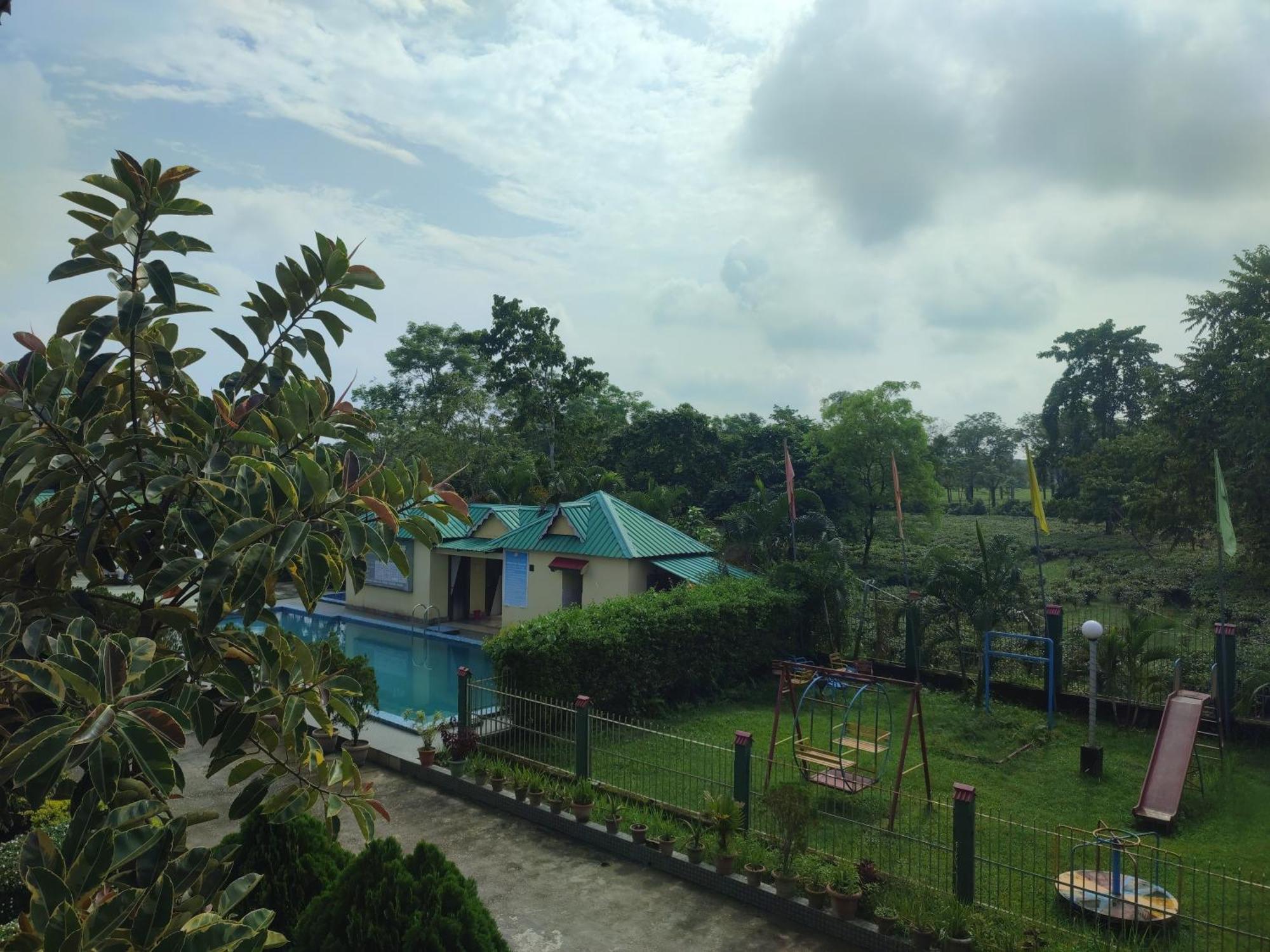 Maa Greenary View - A Holiday Resort Alipur Duar Exterior foto